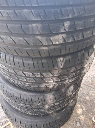 Ruedas 255/55ZR18 casi nuevas juegos d 4 ruedas.