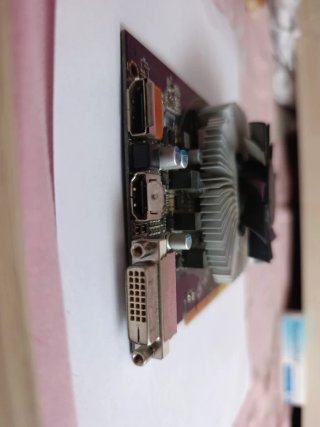 Tarjeta Gráfica AMD RX-460-2G