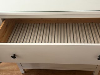 Cómoda Hemnes Ikea Blanca con Tapa de Cristal