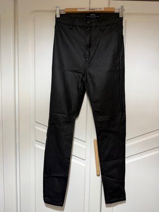 Pantalones Stradivarius negros talla XS