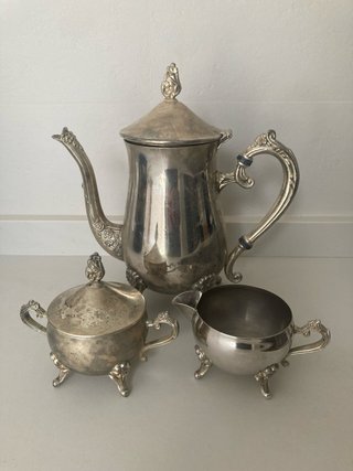 Juego de té tetera, azucarero y lechera