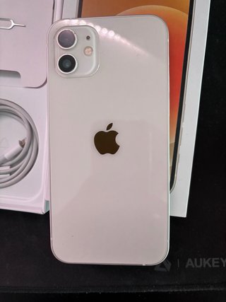 iPhone 12 64GB Plata - Como Nuevo