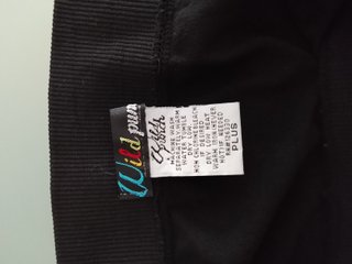 Leggings negros con detalle lateral