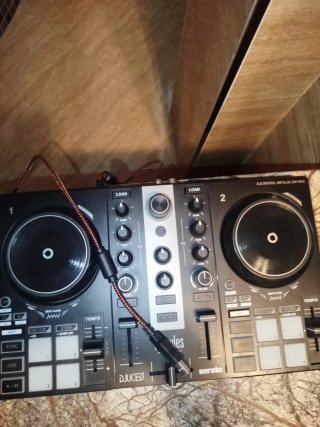 Hercules DJControl Impulse 200 MK2