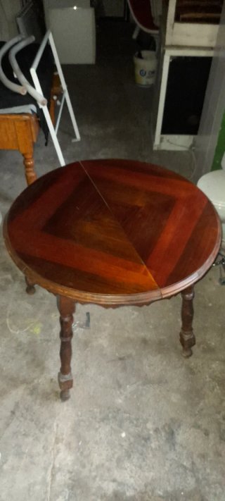 Mesa antigua madera fija   ( Para arreglar )