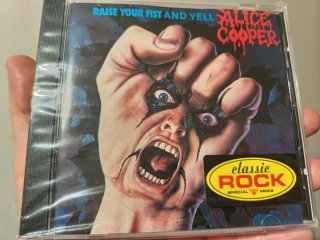 CD Alice Cooper Raise Your Fist and Yell