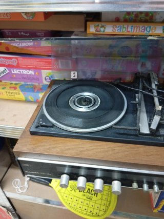 Tocadiscos Gulliver Stereo