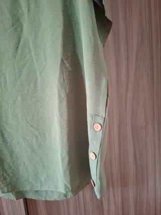 Camisa verde fluida manga corta talla M