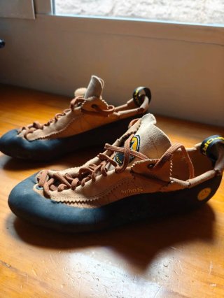 Pies de Gato La Sportiva Mythos 43,5