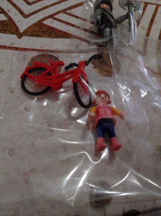 Lote Playmobil: Figuras y Bicicletas