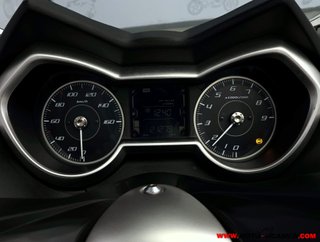 YAMAHA X-MAX 300 -APTA A2-