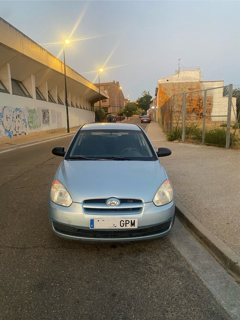 Hyundai Accent 2009 - foto 1