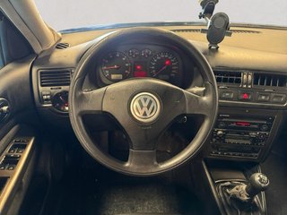 Volkswagen Bora Conceptline 1.6 77 kW (105 CV)