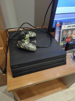 PS4 Pro Fortnite Edición Especial 1TB Negro