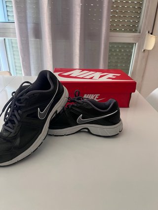 Zapatillas Nike Running Negras y Grises Talla 43