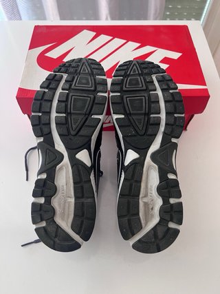 Zapatillas Nike Running Negras y Grises Talla 43