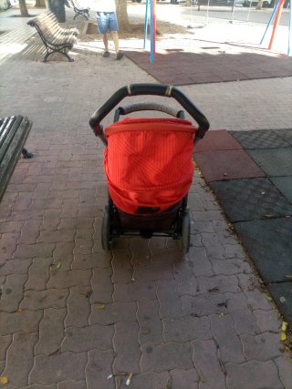 Silla de paseo Peg-Pérego roja