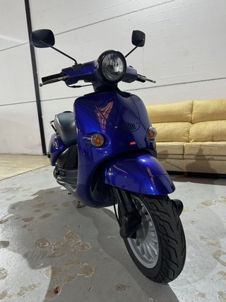 Aprilia 125 Scooter