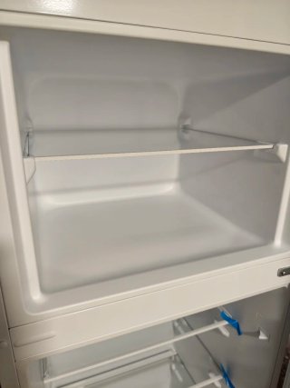 Nevera blanca casi nueva en garantía