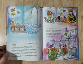Clásico cuento Disney. "La bella durmiente".Salvat