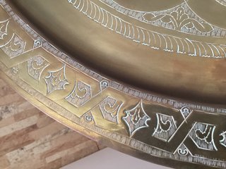 Mesa de té marroquí metálica