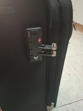 Equipaje de cabina Roncato negro.54x37x22A25