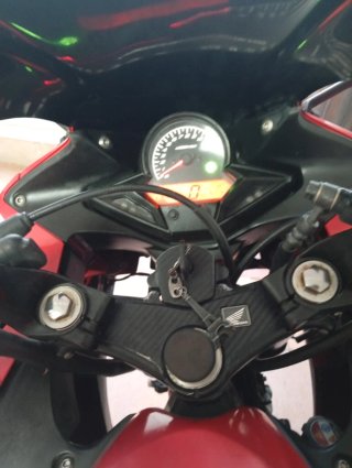 Honda CBR 125 R 2014 Roja y Negra