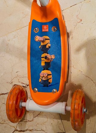 Patinete y Moto Infantil FEBER