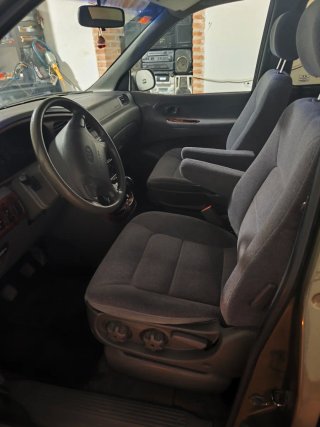 KIA Carnival 2001