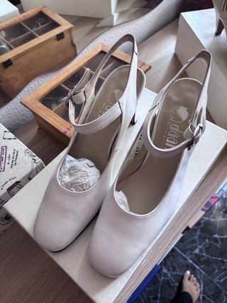 Zapatos de tacón slingback blancos talla 37