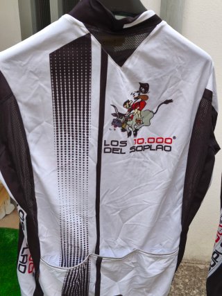 Conjunto Ciclismo Maillot y Culotte Los 10.000 del