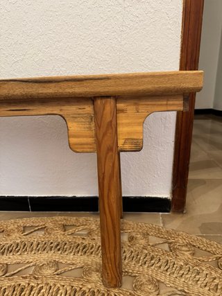 Banquito de madera rústico