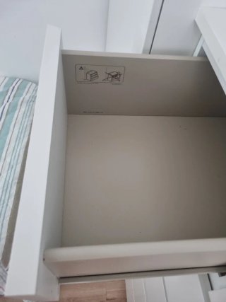 Cómoda blanca MALM Ikea