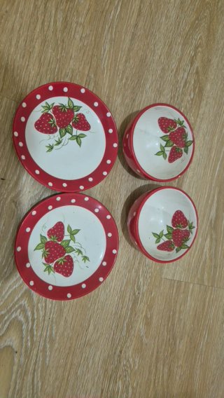 Juego vajilla cerámica fresas