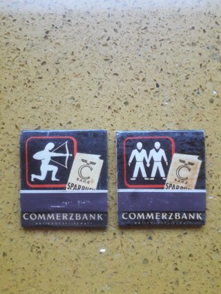 Encendedor y cerillas Commerzbank alemán años 60
