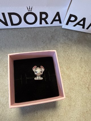 Charm Stitch Conejo Pandora Original