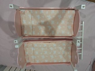 Literas de muñecos madera rosa y blanca