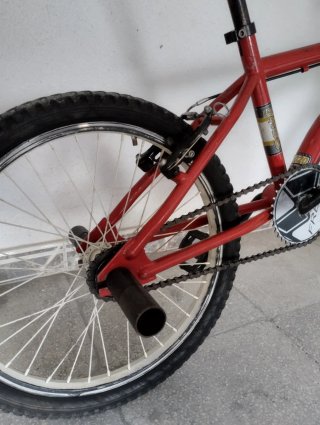Bicicleta BMX Roja