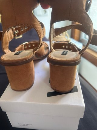 Sandalias Stradivarius Marrones Talla 37