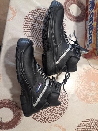 Botas de seguridad Anibal negras y grises