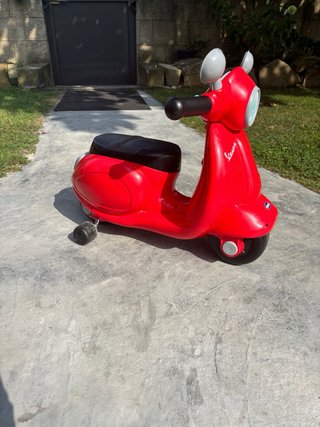 Moto Vespa para niño