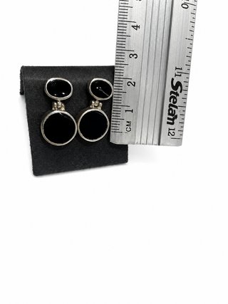 Pendientes plata con piedras negras lisas