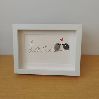 Cuadro "Love" con pajaritos — Pebble Art