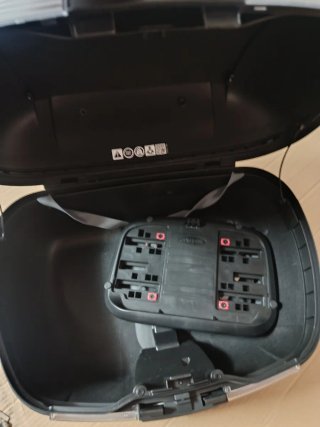 Baúl Shad SH45 Negro