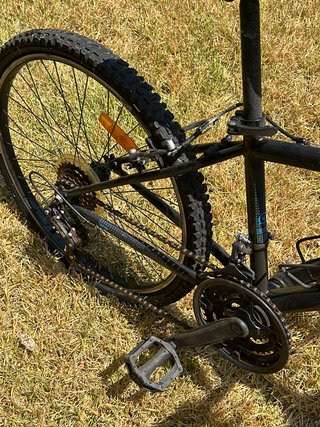 Bicicleta B'TWIN de montaña azul y negra