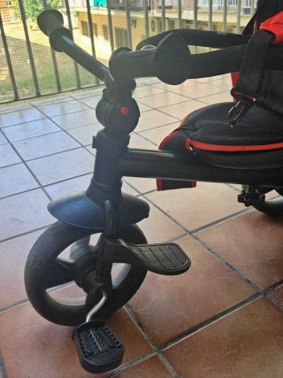Triciclo para bebé con capota y cesta