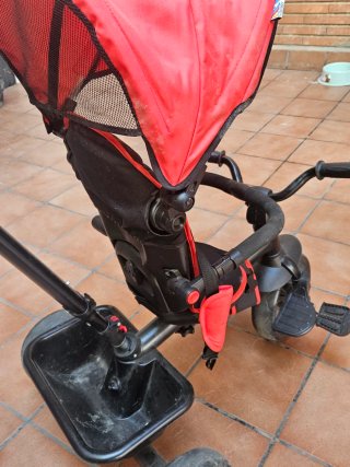 Triciclo para bebé con capota y cesta