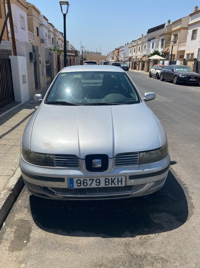 SEAT TOLEDO 1900 90CV año 2002 - foto 1