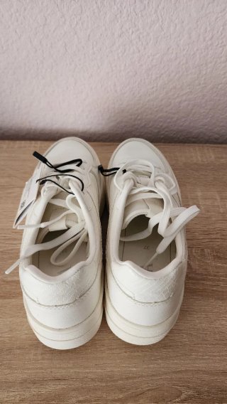 Zapatillas Zara Blancas