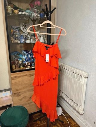 Vestido rojo fiesta New Look chiffon volantes asim